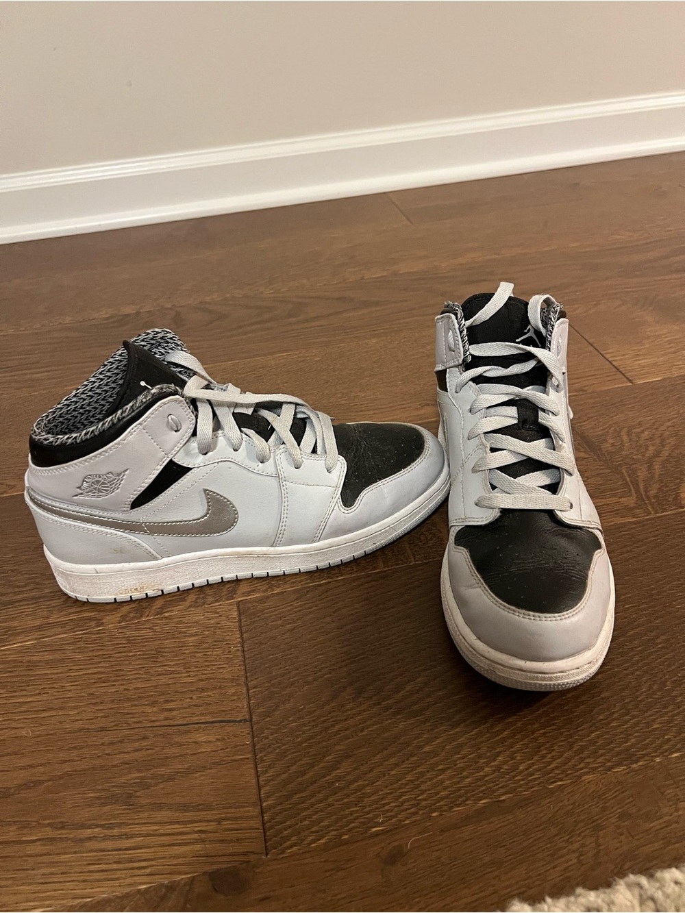 Nike Kids High-Top Sneakers - Black and grey